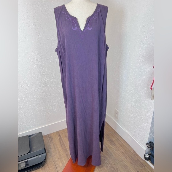 VNTG Venezia Embroidered Crinkle Maxi Dress / Kaftan - Picture 2 of 7